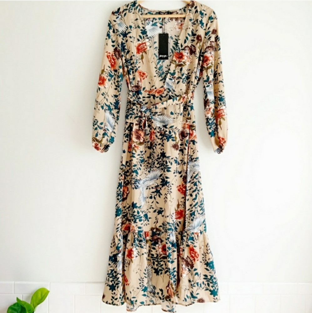 NWT Nasty Gal Ruffle Hem Maxi Dress